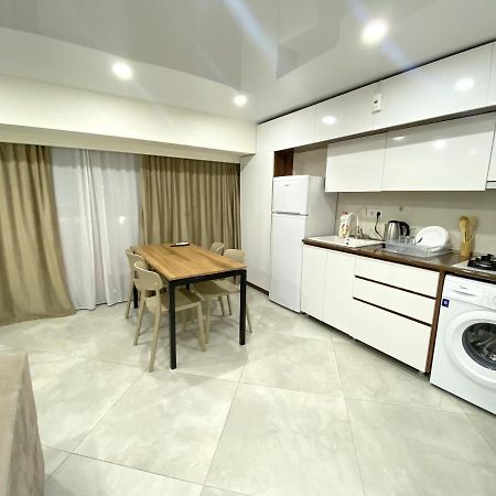 Gss - B Apartment Tbilissi Extérieur photo