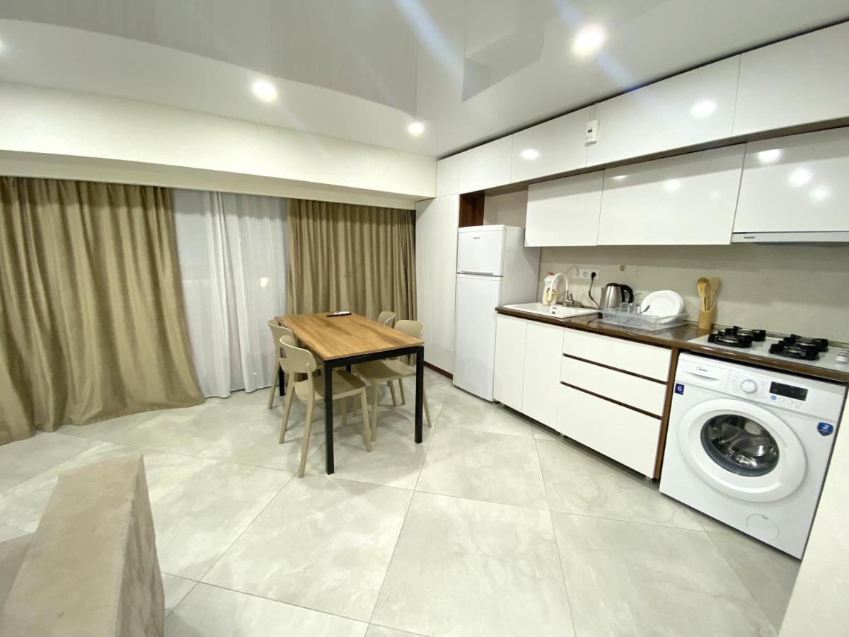 Gss - B Apartment Tbilissi Extérieur photo